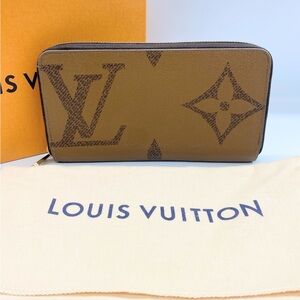 Louis Vuitton Giant Monogram Reverse Zippy Wallet
